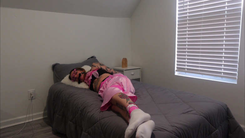 Kink in Time: Sutton's Sultry '50s Bondage Fantasy 4K POV Restraint Ecstasy Awaits!