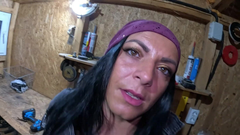 MilfyCalla: Schmutziger workshop-spaß - werkzeugkasten, powerbohrer vibrationen &amp; harter sex 306