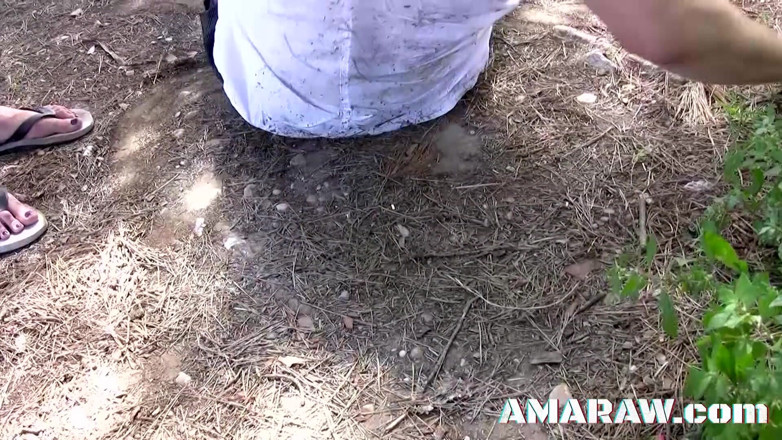 Amaraw: Piercing kundičky luny negra, zatímco je venku ošukána
