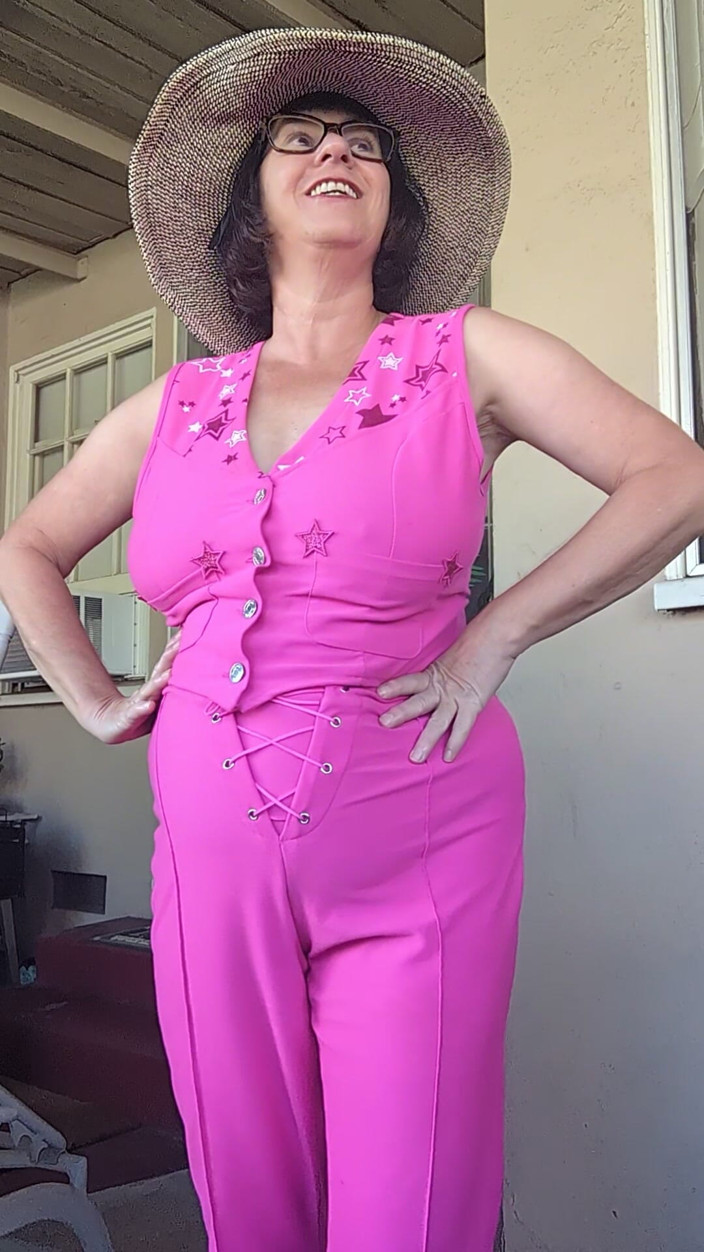 Busty brendaxxx: Barbie Is so Hot and Naughty