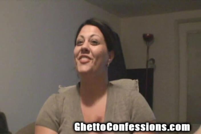 Ghetto Confessions: Mollige moeder met grote tieten diep in de keel hoerenslet...