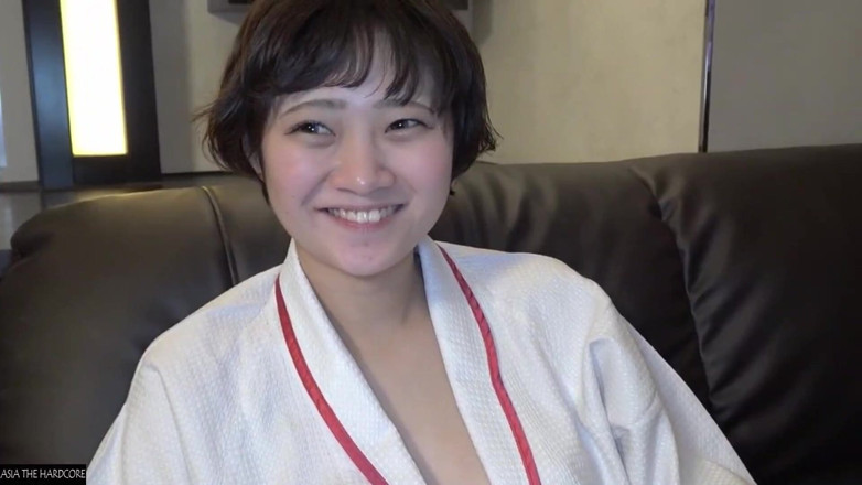 Studio Modern Shunga - JAV: Înger asiatic 27984