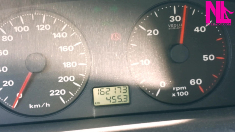 Nyllady: Revving My Car in Pink Flowered Flip Flops