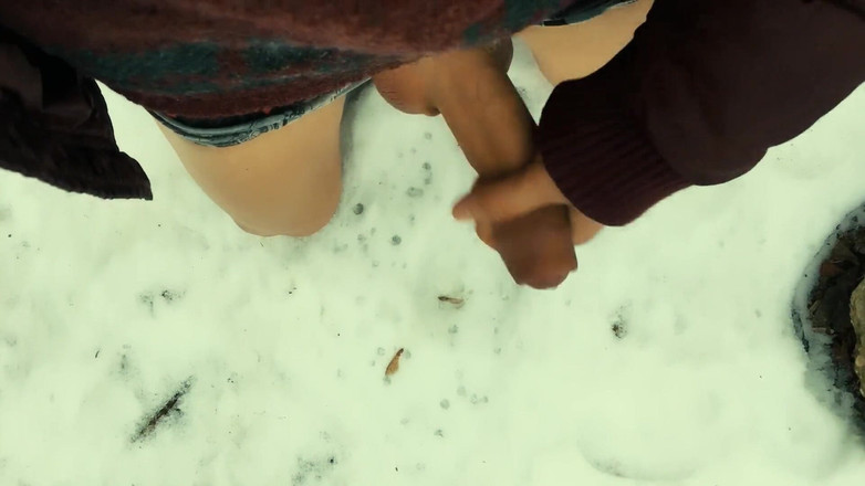 Idmir Sugary: Cowok ini crot di dalam memek teman-temannya sampai muncrat setelah...