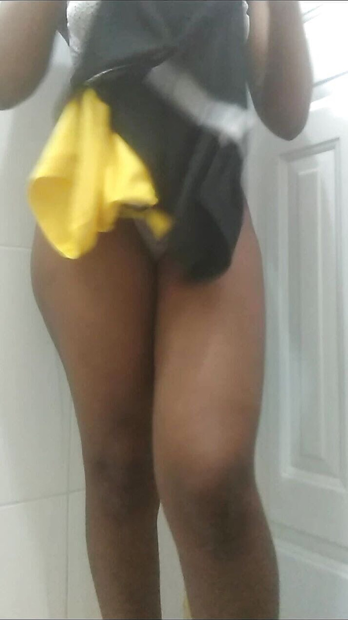 Delicious open butt: Si rambut coklat panas awak - bahagian 3