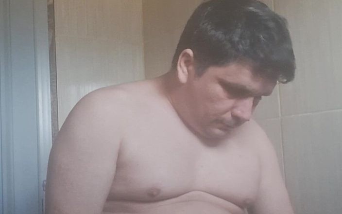 Claudio: Am încercat să-mi gust urina