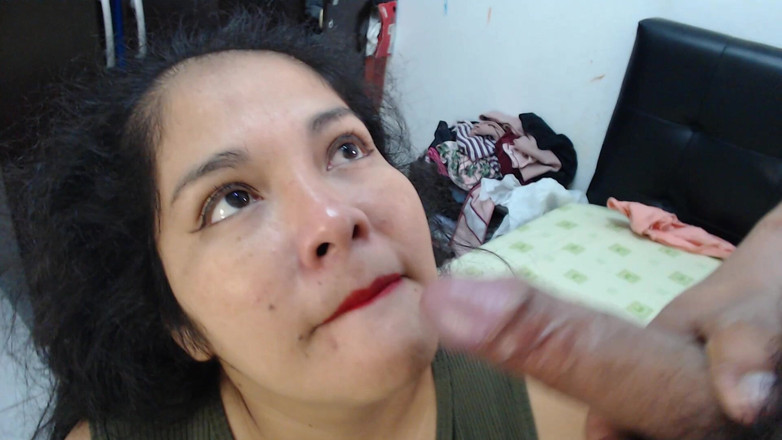 Jsexycouple17: Moje prsa jsou plná mléka, tolik, že vypadnou, když mě můj...