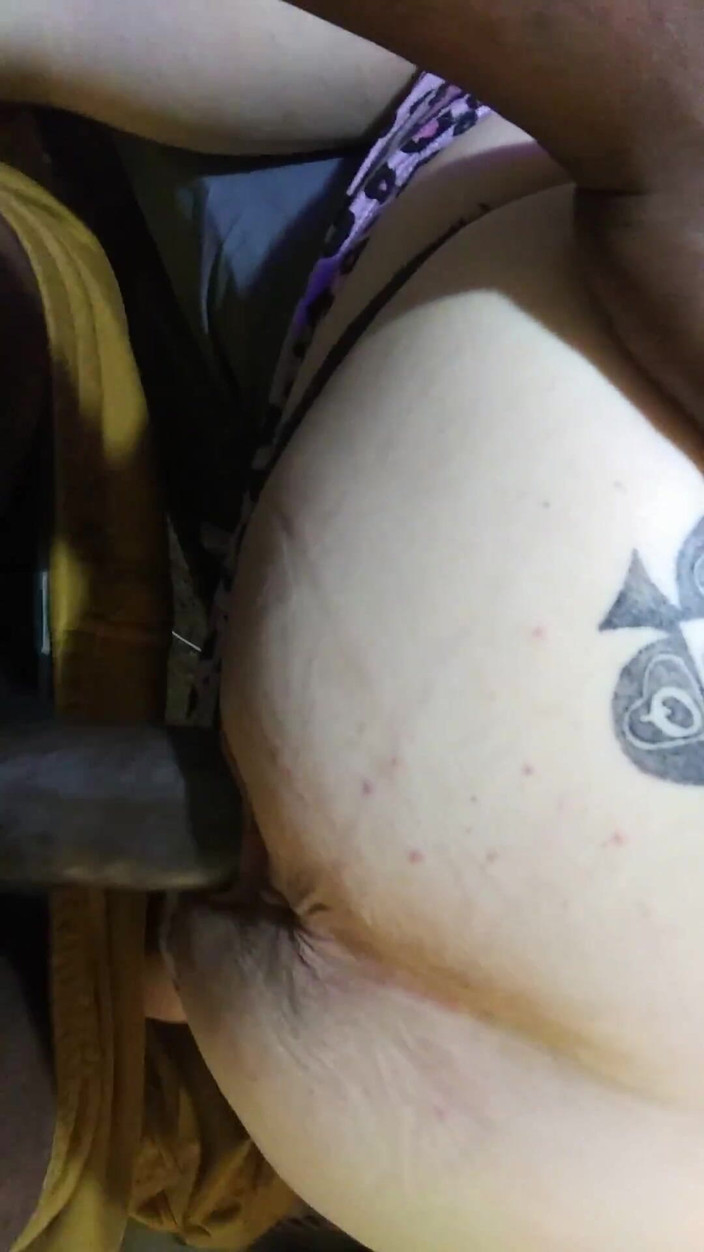 Anal_Angi_Rose: गोल-मटोल रंडी और बड़ा काला लंड फटाफ़ट