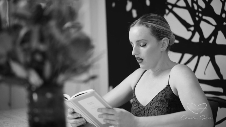 CharlieForde: Ode to Hysterical Literature với Charlie Forde, Amber Moore