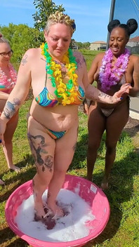 Bubbly Barefoot Babes Wet & Wild Foot Fetish Fun
