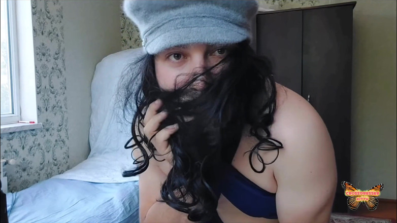 Kitty_Cross: Capitaine Ladyboy, salope blanche, modèle sympa, Yummy Kitty fait des...