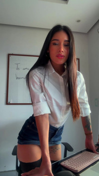 Sexy Secretary Seeks to Please Her Boss