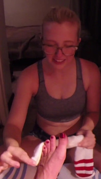 Samantha rone hat stinkende, stinkende füße!