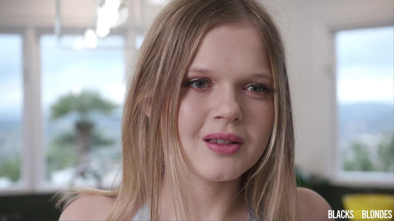 Blacks On Blondes: Blacksonblondes - la agente inmobiliaria Greycee Baybee está baja por una...