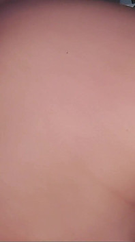 BBW masturbiert doggystyle bis zum kommen ..