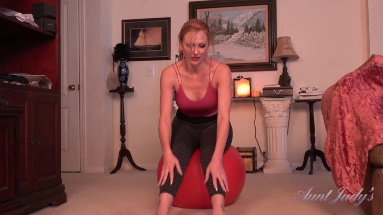 Aunt Judy's: Auntjudys - 거유 아마추어 밀프 Amy와 운동