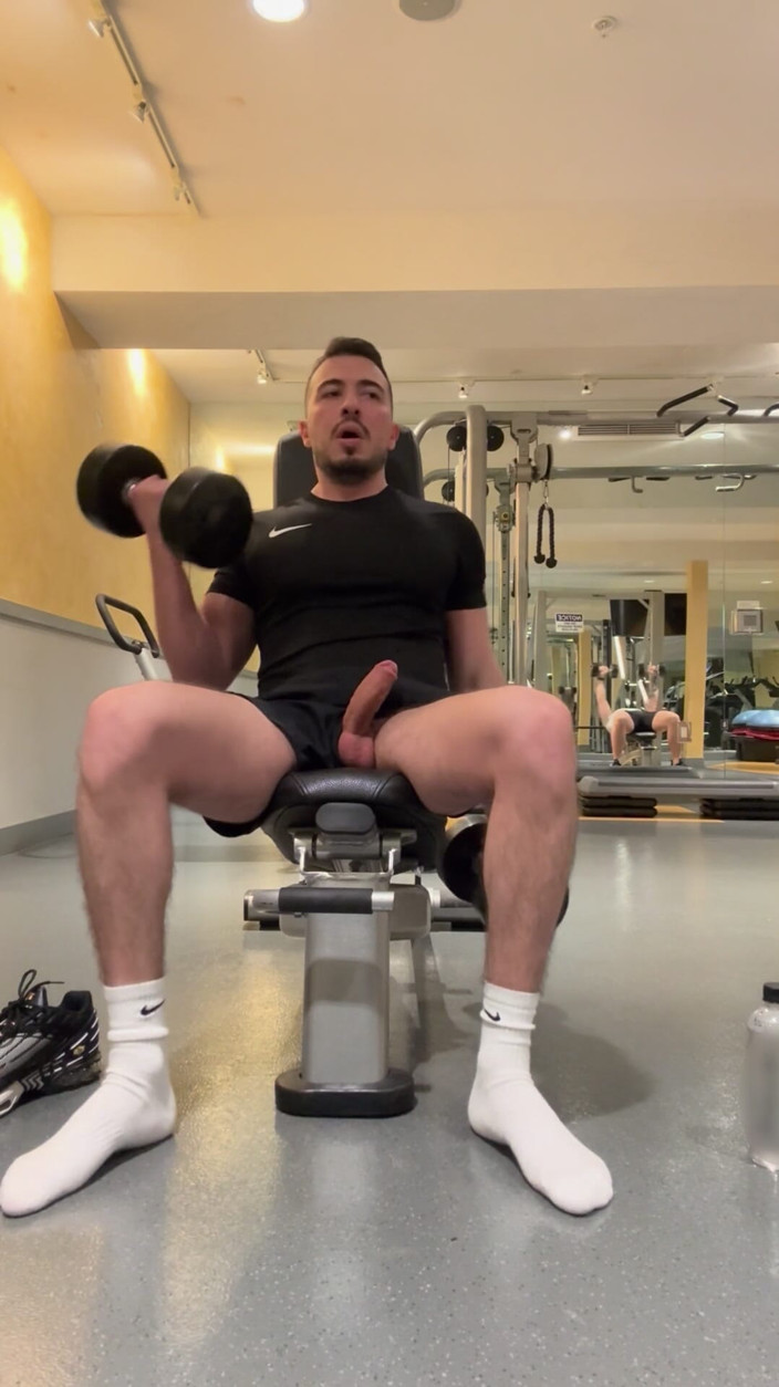 Lucas MBoy: Gym Public Jerk off and Training