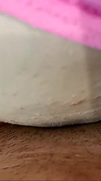 Meine frau spielt mit meinem schwanz und will, dass ich komme