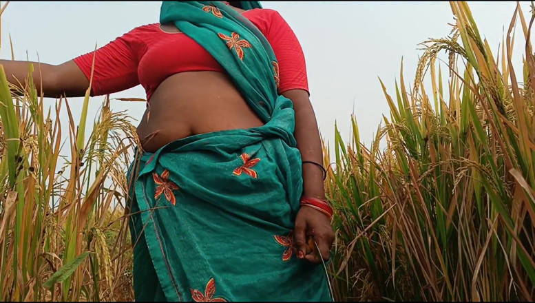Riyadesi18: Quand sa belle-sœur coupait le paddy, son beau-frère baise sa...