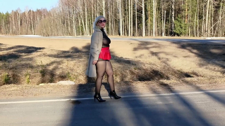 RedRoseRus: Sexy Mikrorock – Außenspaziergang