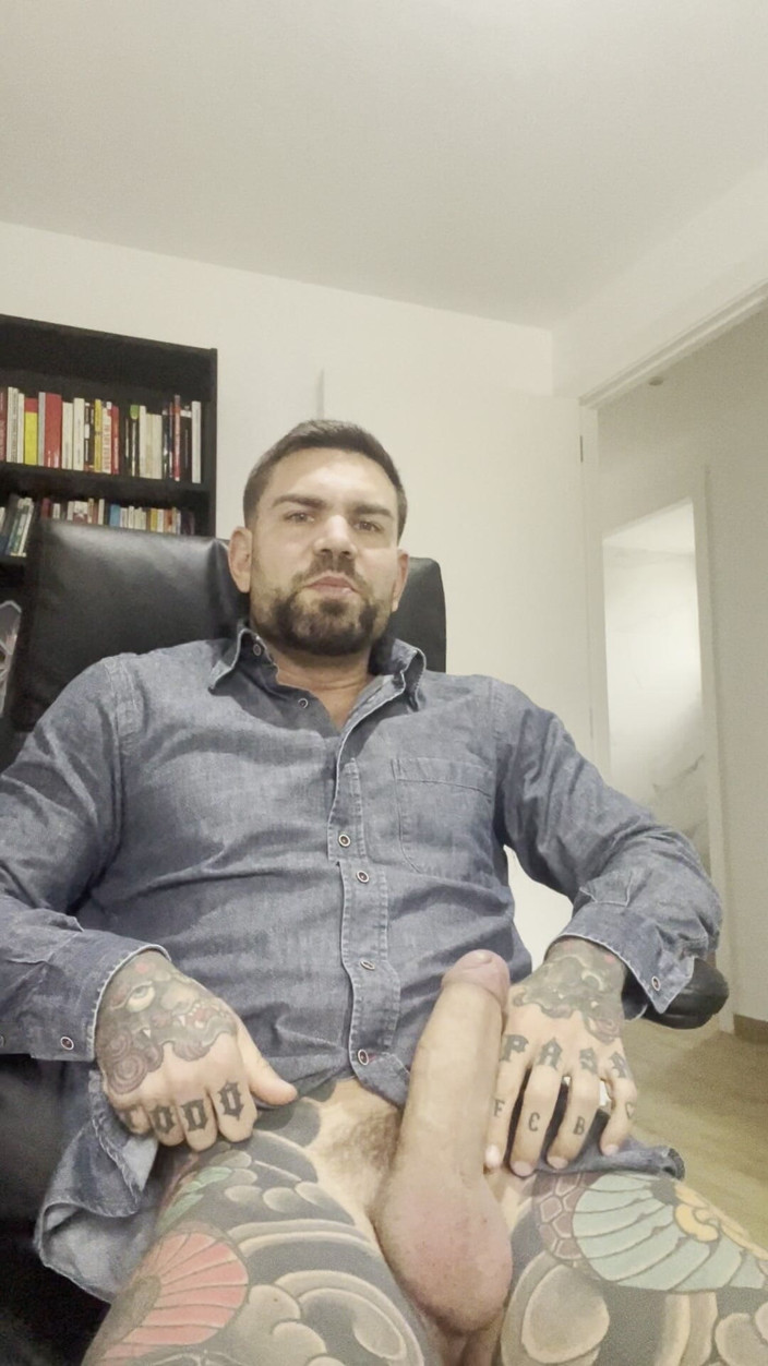 Juan Lucho Gay: I Masturbate with Only My Clothes on
