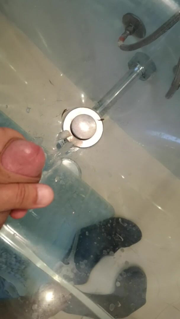 Rafael Torreano: Maskovaný mladík honí a střílí náklad