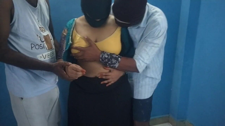 Tamil lesbian: Mi esposa con mi jefe Trío caliente