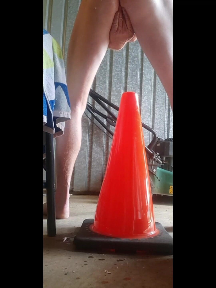 Big Red: Dostávám můj zadek naplněný objekty