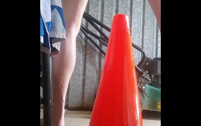Big Red: 让我的屁股被物体填满