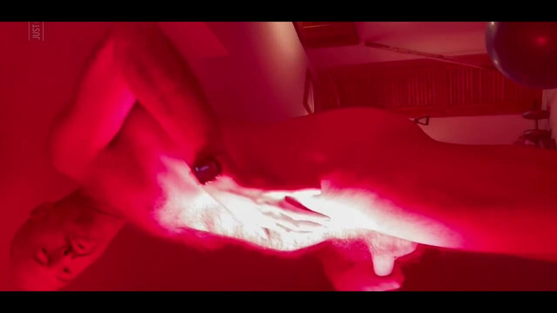 Guy Grey: Clip rapide de luminothérapie rouge. Traiter les couilles, etc