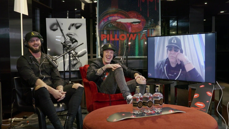 Pillow Talk: Gene Simmons na S*x a Rock N' Roll