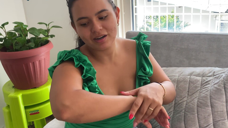 Pronoia Mey: Ich Habe Einen Unfall Mit Meiner Nachbarin, Und Ihr Axulio...