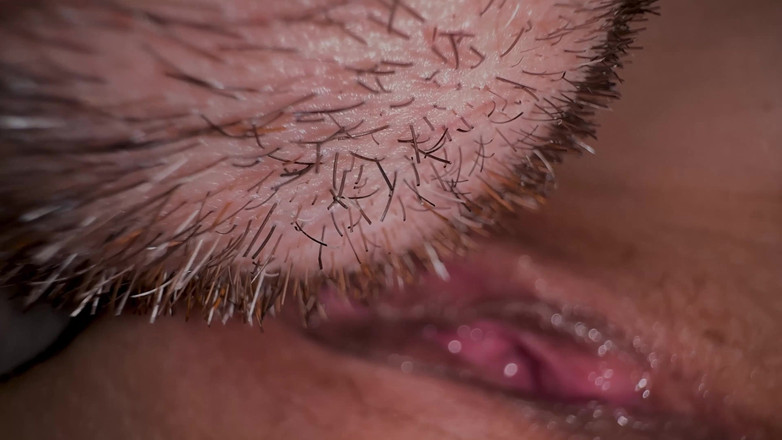 Gigi oficial: 18歳の女の子が秘密の関係で本物のホームビデオを作った