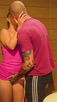 Encontro Rápido Com Uma Vadia. Labona Cloxy Tem Um Bumbum Arredondado E Não Tem Vergonha Em Fakings