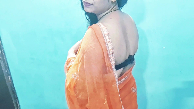 Dilli wali: Tvrdé šukání mé nevlastní sestry stříkání do pusy hindština