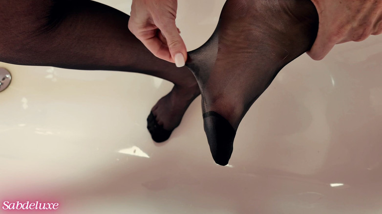 Sabdeluxe: 188. Nasse Nylons