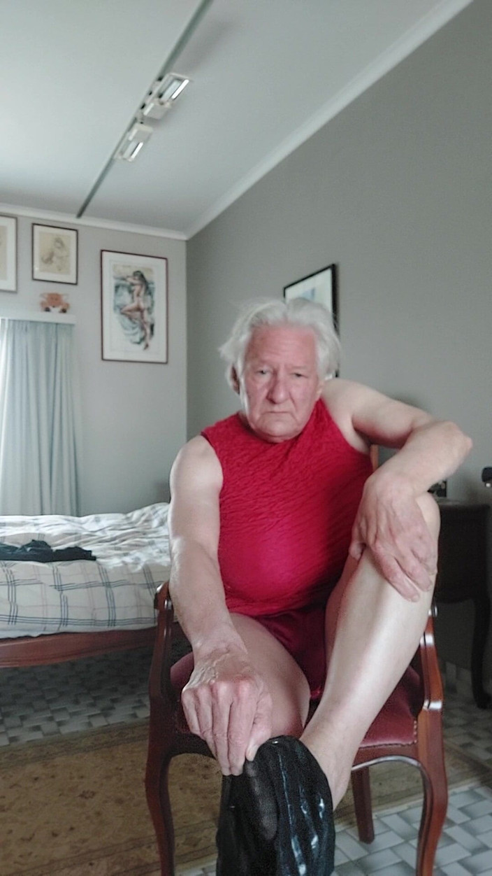 Antoon77: Развлечение в одежде