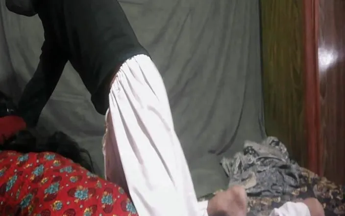 Tarelgc: Step Sister Stuck on Bed and Needs Help From Her...