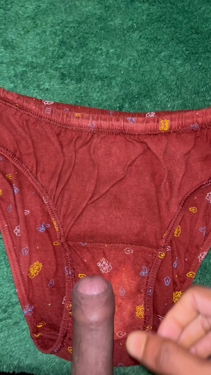 Cumlover35804: Tersingkir Tekanan Dengan Melancap – Seluar dalam Kotor Shakutla