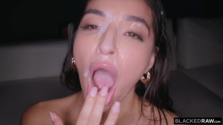Blackedraw: Blackedraw büyük zenci susamış Emily Willis 2 büyük alıyor