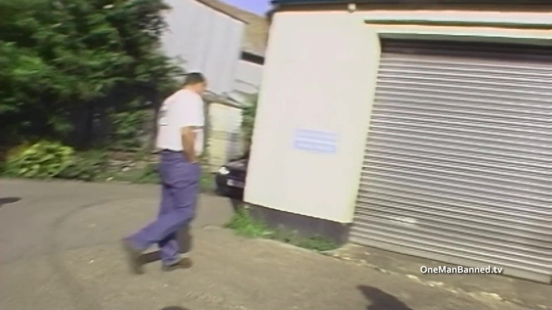 One Man Banned: Sarah Beatie flashing to the truckers