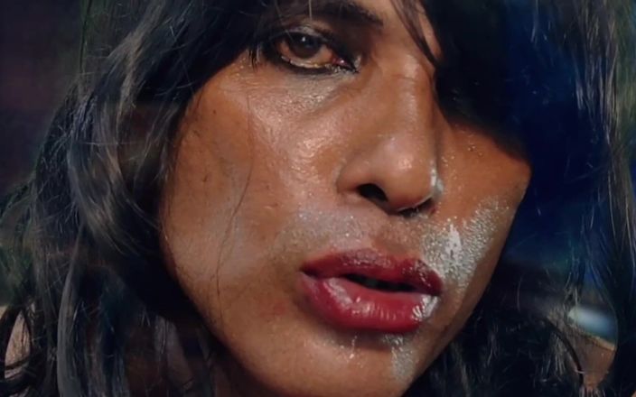 Ashwin: Ashwini Crossdresser velký penis výstřik