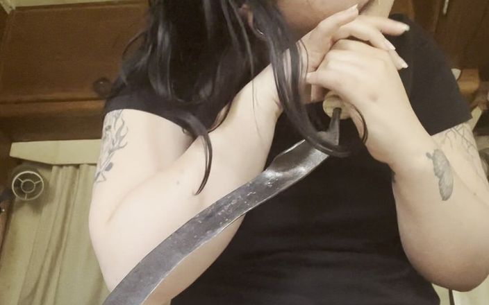 Succube_lilith: Follo con una guadaña