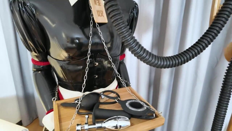 Aisan girl bondage: Perkhidmatan Pembantu rumah lateks