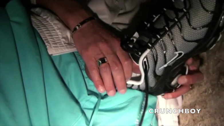 Sneaker gay: Scaly lad total submissed to the sneakers of boy in...