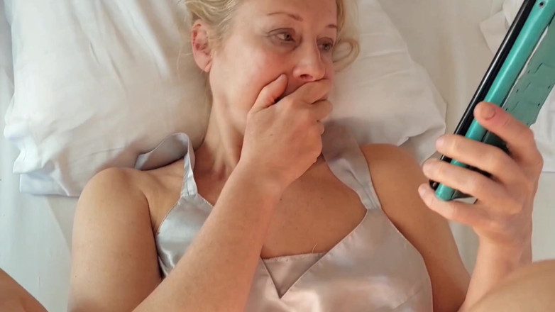 Selena701: Selena Se Bucură De Sexul De Dimineață În Prim-plan