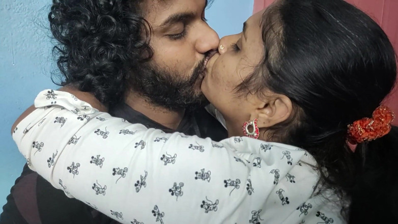 Vaigavarun45: Lip lock panjang dengan ngentot hot, pasangan hot mallu lip...