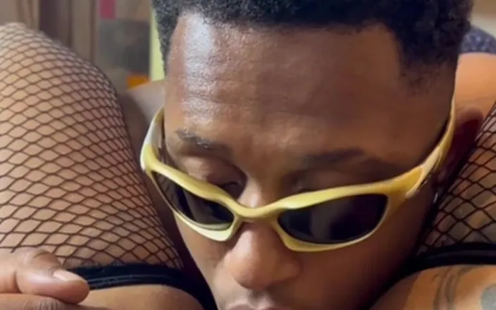 Mirella oficial x: I End up on Black Guy's Dick Every Time He...