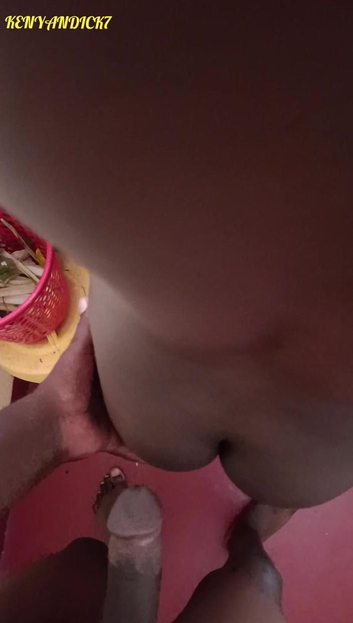 Kenyan Dick7: Cặp đôi châu Phi thực sự làm tình với âm hộ khít...