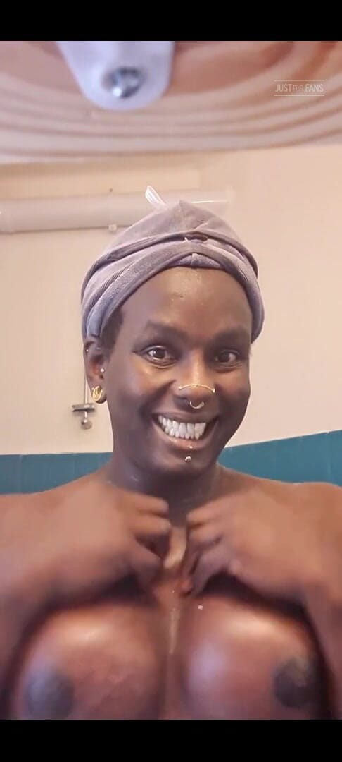 Imana Trans: Leçon 1 - Gotta Garder les seins hydratés, souples et doux.